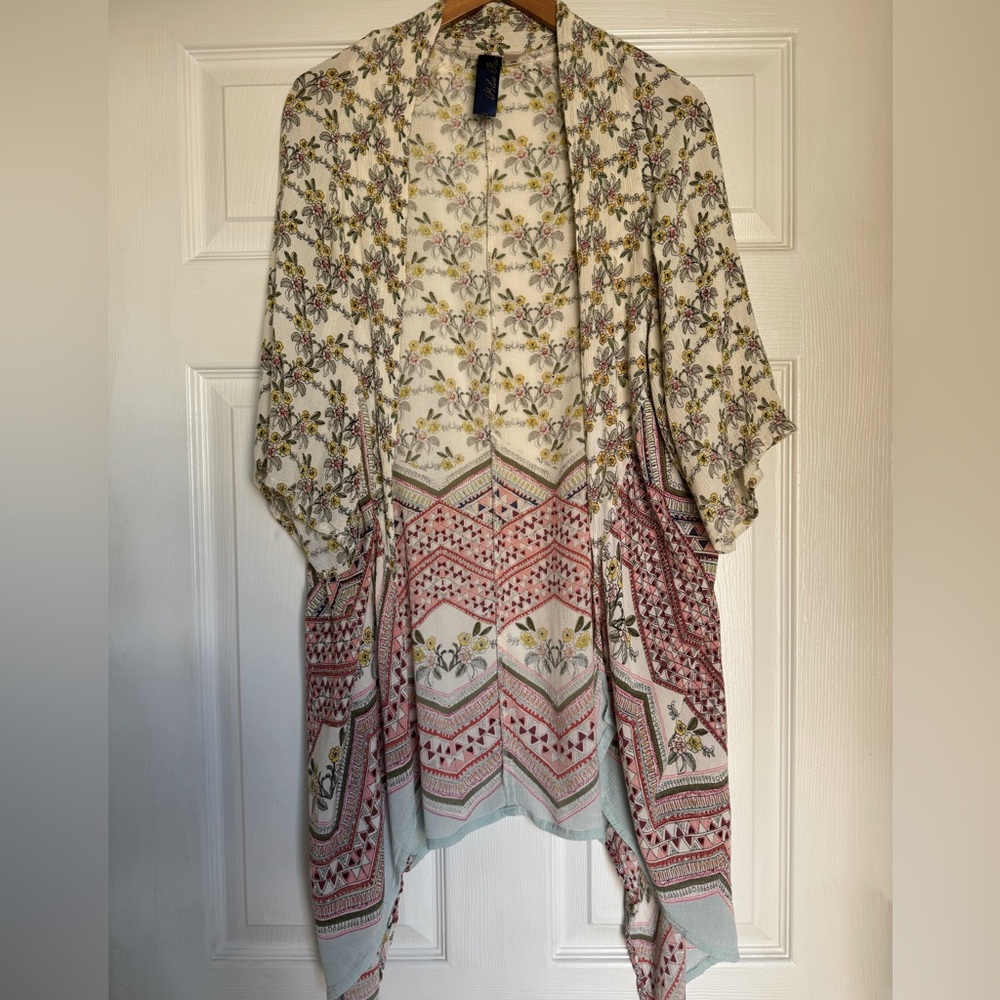 Francesca’s Blue Rain Patterned Kimono
